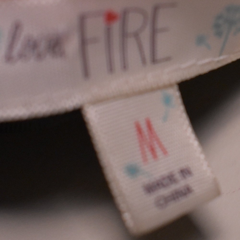 Love Fire - Spaghetti String - Picture 3 of 4
